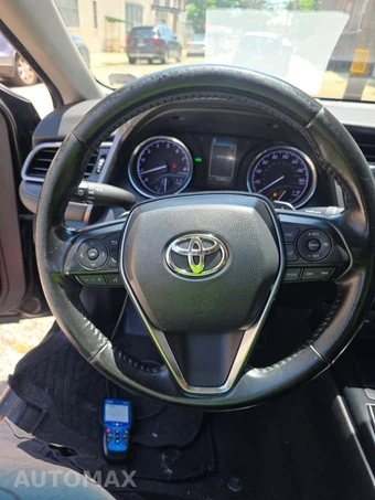 2020 Toyota Camry SE - miniatura 21