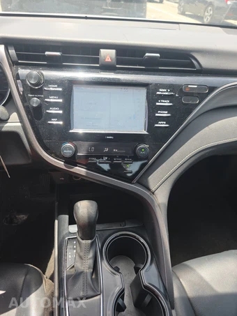 2020 Toyota Camry SE Nightshade - miniatura 17