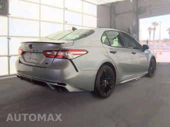 2020 Toyota Camry SE Nightshade - miniatura 5