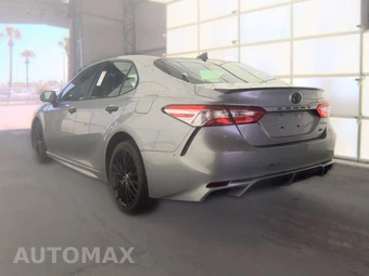 2020 Toyota Camry SE Nightshade - miniatura 8