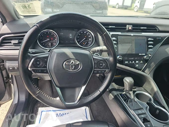 2020 Toyota Camry XLE - miniatura 10