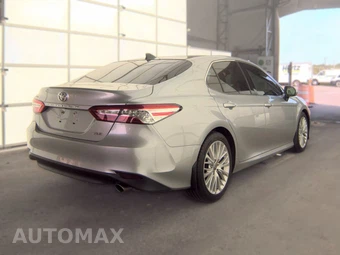2020 Toyota Camry XLE - miniatura 4