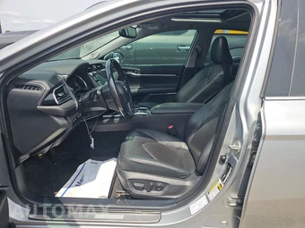 2020 Toyota Camry XLE - miniatura 7
