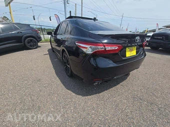 2020 Toyota Camry XSE - miniatura 2