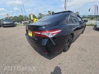2020 Toyota Camry XSE - miniatura 3