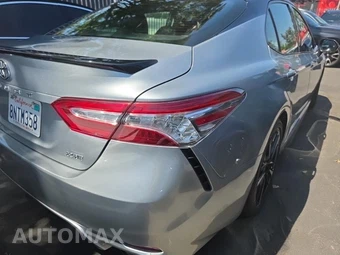 2020 Toyota Camry XSE - miniatura 4