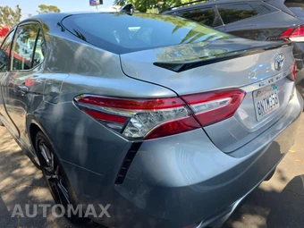 2020 Toyota Camry XSE - miniatura 6