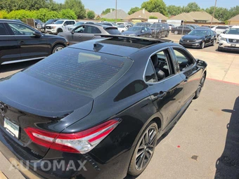 2020 Toyota Camry XSE - miniatura 3