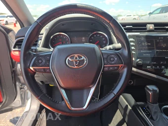 2020 Toyota Camry XSE - miniatura 10