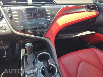 2020 Toyota Camry XSE - miniatura 11