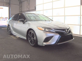 2020 Toyota Camry XSE - miniatura 3