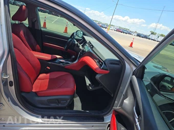 2020 Toyota Camry XSE - miniatura 8