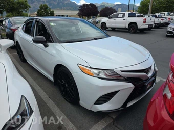 2020 Toyota Camry XSE - miniatura 4