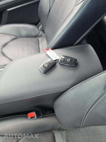 2020 Toyota Camry XSE - miniatura 8