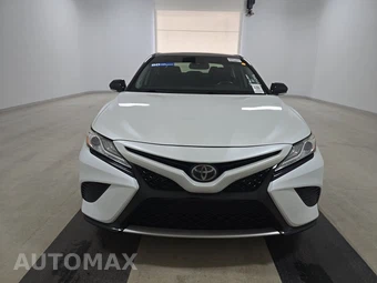 2020 Toyota Camry XSE - miniatura 2