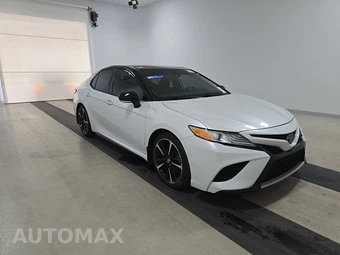2020 Toyota Camry XSE - miniatura 3