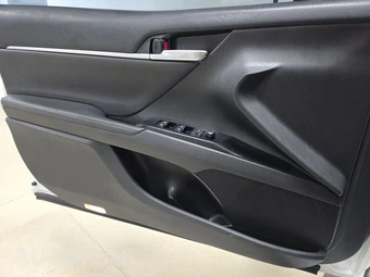 2020 Toyota Camry XSE - miniatura 9