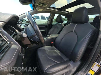 2020 Toyota Camry XSE - miniatura 3