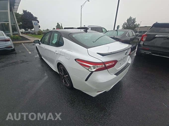 2020 Toyota Camry XSE - miniatura 2