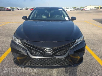 2020 Toyota Camry XSE - miniatura 2