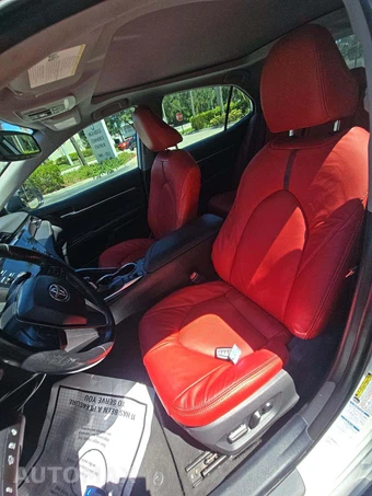 2020 Toyota Camry XSE - miniatura 3