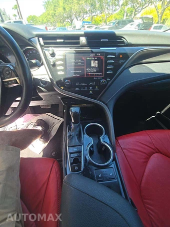 2020 Toyota Camry XSE - miniatura 7