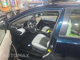 2020 Toyota Corolla Hatchback XSE - miniatura 6