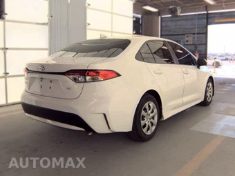2020 Toyota Corolla LE Sedan – miniatura 4