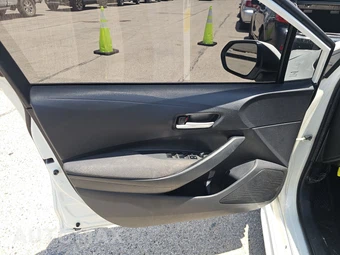 2020 Toyota Corolla LE Sedan – miniatura 9