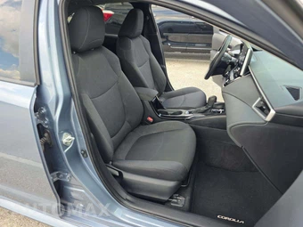 2020 Toyota Corolla LE Sedan - miniatura 18