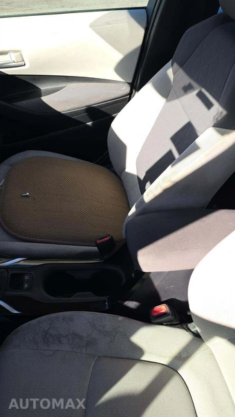 2020 Toyota Corolla LE Sedan – miniatura 23