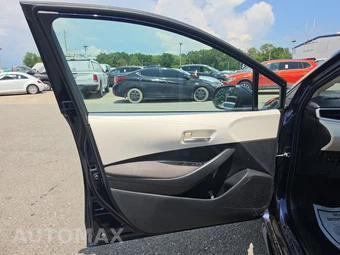 2020 Toyota Corolla LE Sedan – miniatura 9