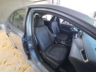 2020 Toyota Corolla LE Sedan – miniatura 15