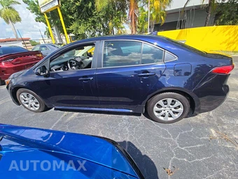 2020 Toyota Corolla LE Sedan – miniatura 2