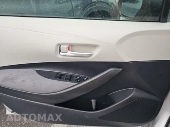 2020 Toyota Corolla LE Sedan – miniatura 9