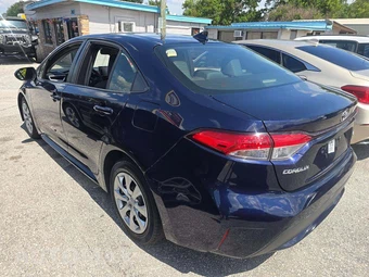 2020 Toyota Corolla LE Sedan - miniatura 2