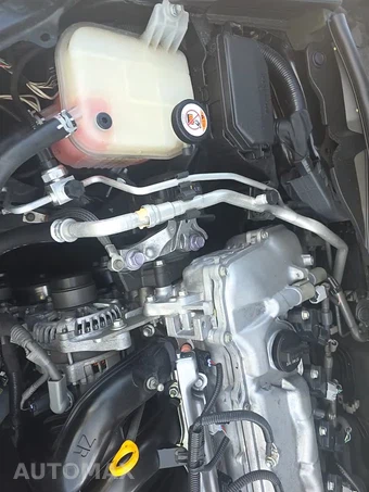 2020 Toyota Corolla LE Sedan – miniatura 30