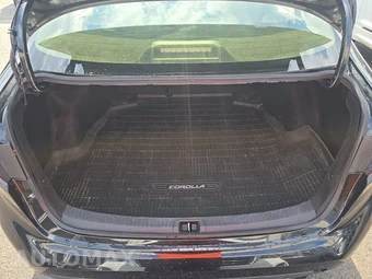 2020 Toyota Corolla LE Sedan - miniatura 16