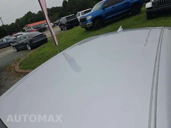 2020 Toyota Corolla SE Sedan – miniatura 9