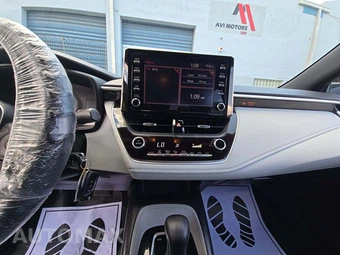 2020 Toyota Corolla SE Sedan – miniatura 7