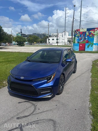 2020 Toyota Corolla SE Sedan - miniatura 3