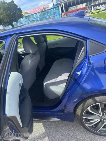 2020 Toyota Corolla SE Sedan - miniatura 9