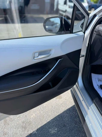 2020 Toyota Corolla SE Sedan - miniatura 11