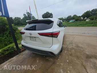 2020 Toyota Highlander L – miniatura 3