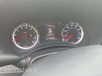 2020 Toyota Highlander L – miniatura 9