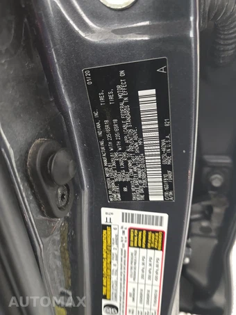 2020 Toyota Highlander LE – miniatura 16