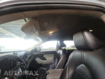 2020 Toyota Highlander LE - miniatura 18