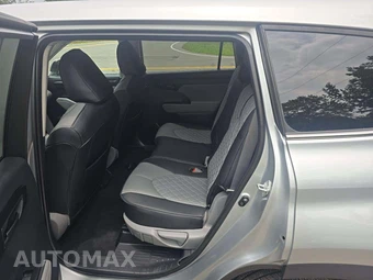 2020 Toyota Highlander LE – miniatura 13