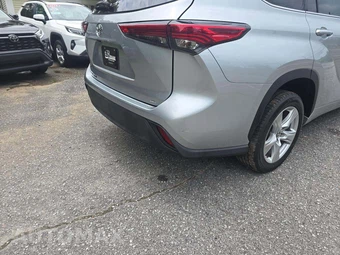2020 Toyota Highlander LE – miniatura 24