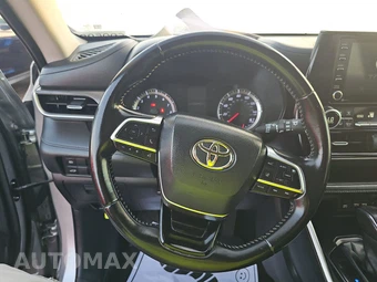 2020 Toyota Highlander LE - miniatura 10